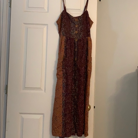 Angie’s dress - Picture 2 of 5